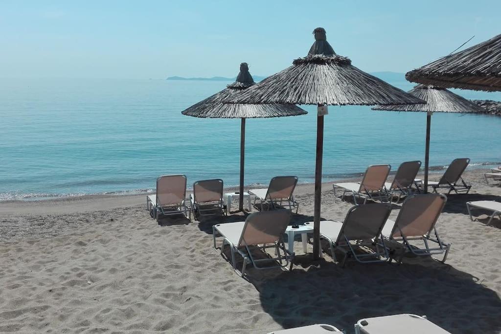 Cosy House Stratoni Chalkidiki 300M From Beach Exterior foto